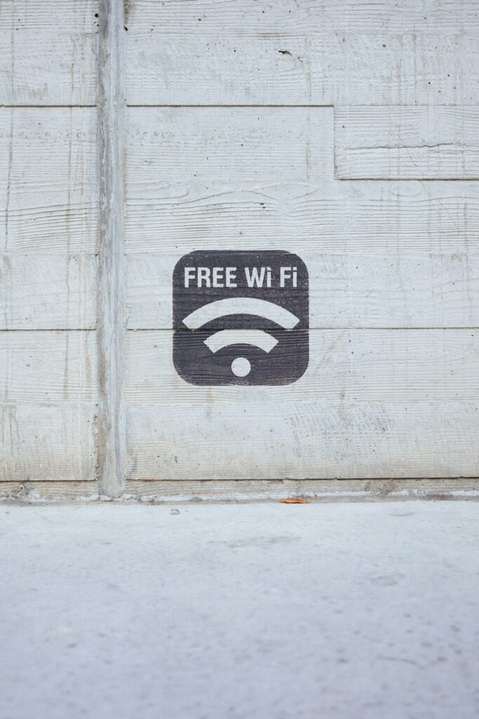 Skylt med gratis wifi